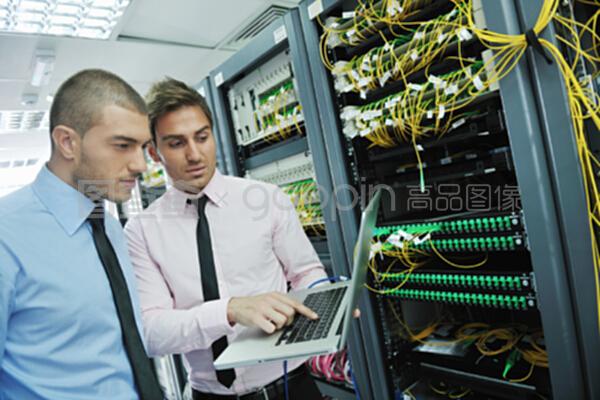 網絡服務器室工程 構建現代數字基礎設施的核心